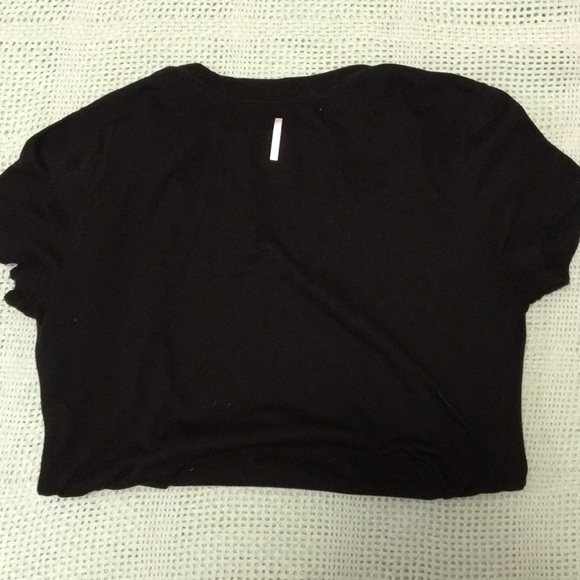 Black Danskin Now semi fitted shirt size medium - Picture 5 of 5